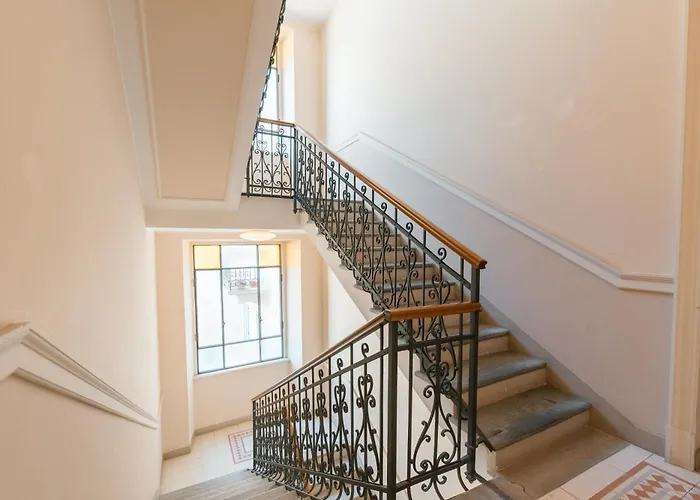R Azalea House Apartment Como