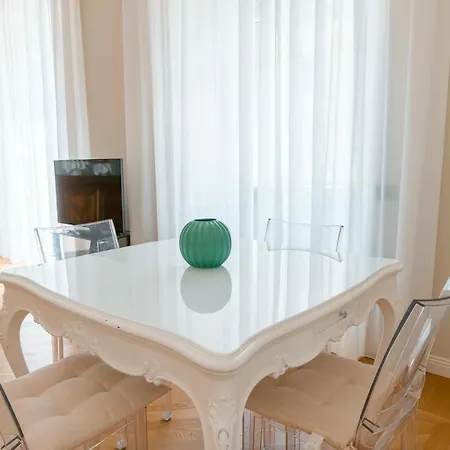 Apartamento R Azalea House Como